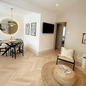 Apartment Courtyard Garden, Beautifully Finished Flat - Ba1, Bath